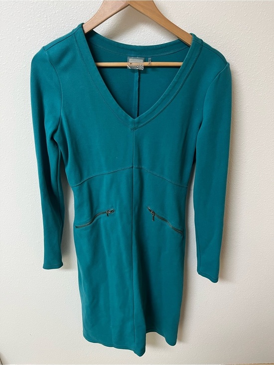 Athleta Dresses & Skirts - Athleta Teal V-Neck Dress women’s size MT